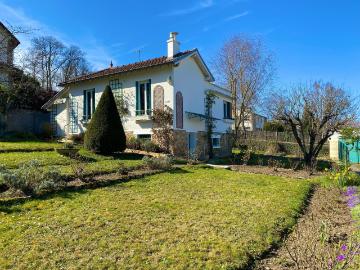 A LOUER ORSAY CENTRE VILLE Maison avec jardin dans quartier paisible 3 pièces meublées