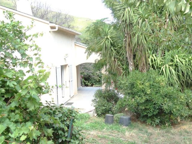 maison avec jardin et bergerie annexe à 15mn de Bastia