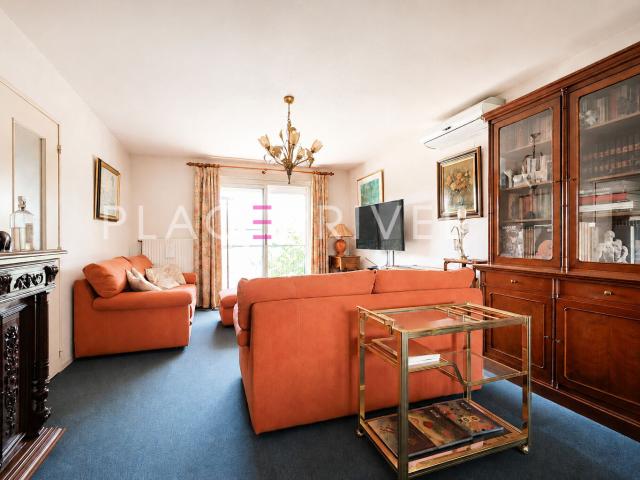 Maison avec jardin et garage