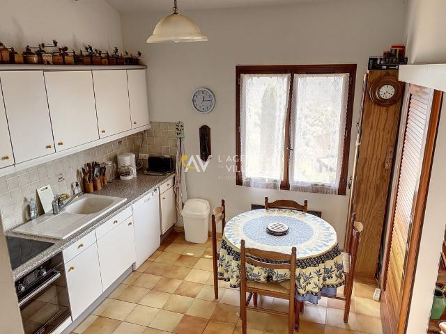 Maison avec jardin et garage