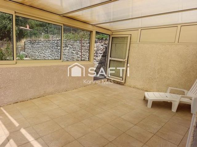 Maison avec jardin et dépendances