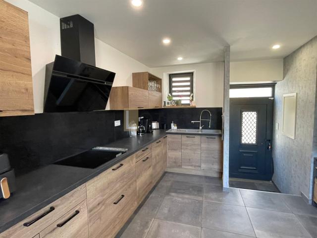 Maison avec jardin et piscine à Comigne 127m² Comigne