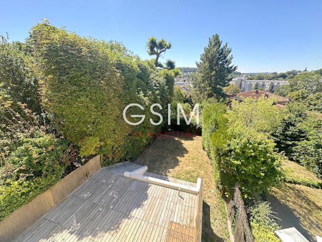 Maison avec jardin et terrasse