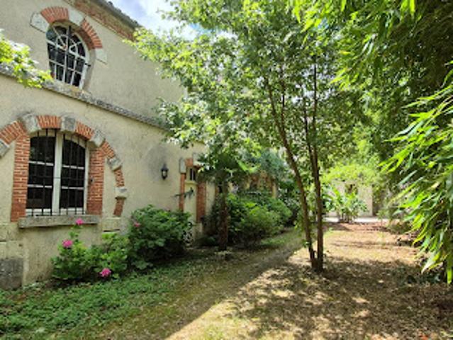 Maison avec jardin et terrasse