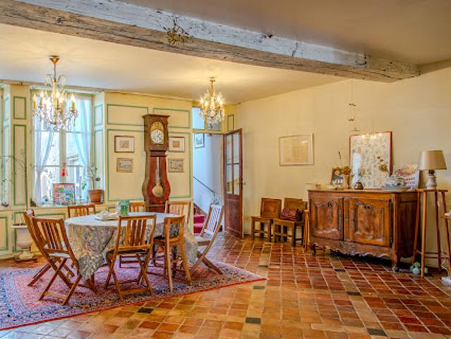 Maison avec jardin et terrasse