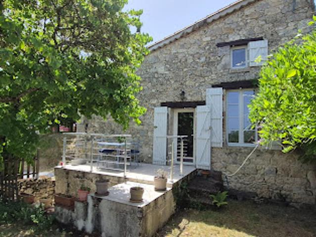 Maison avec jardin et terrasse