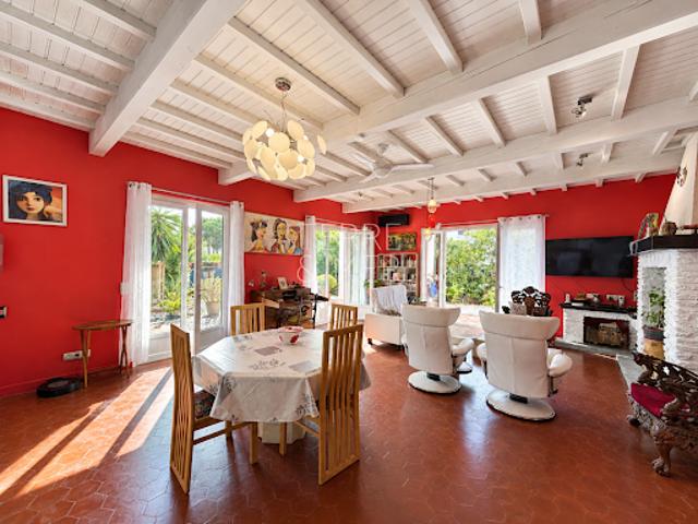 Maison avec jardin et terrasse