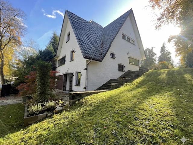 Maison avec jardin et terrasse