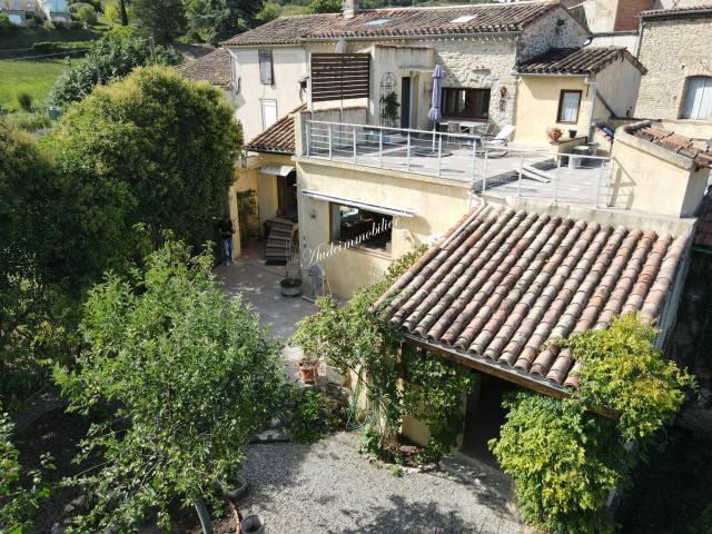 Maison avec jardin et terrasses 158m² Limoux