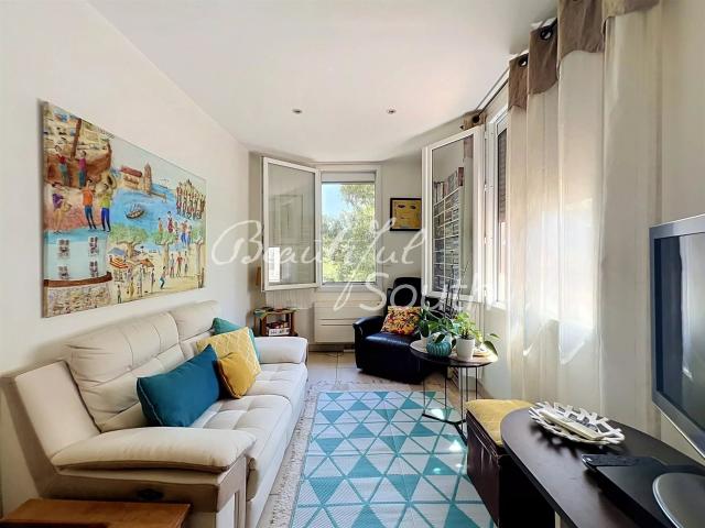 Maison Avec Jardin Luxuriant De 185 m² En Plein Cœur De Vill. 75m² Perpignan