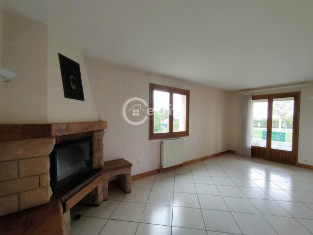 Maison avec jardin sur une parcelle de 848 m2