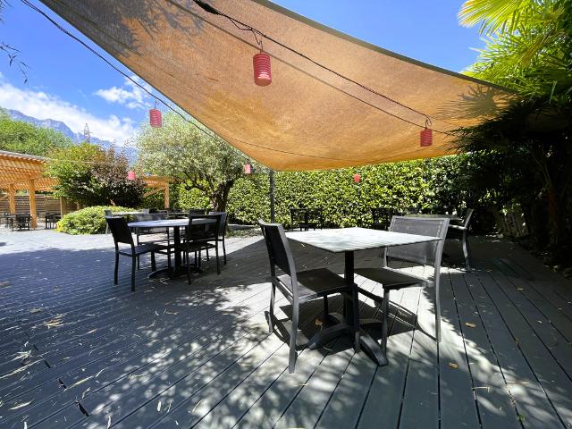 Maison avec partie commerciale