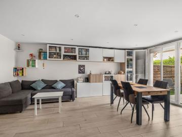 Maison avec petit jardin