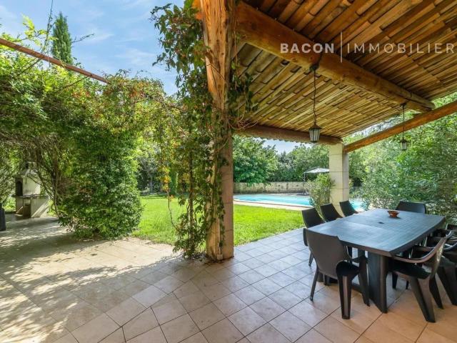 Maison avec piscine à Roussillon 130m² Roussillon