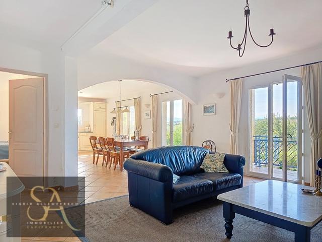 Maison avec piscine à vendre 5 pièces CARLA BAYLE 09 vue Pyrénées