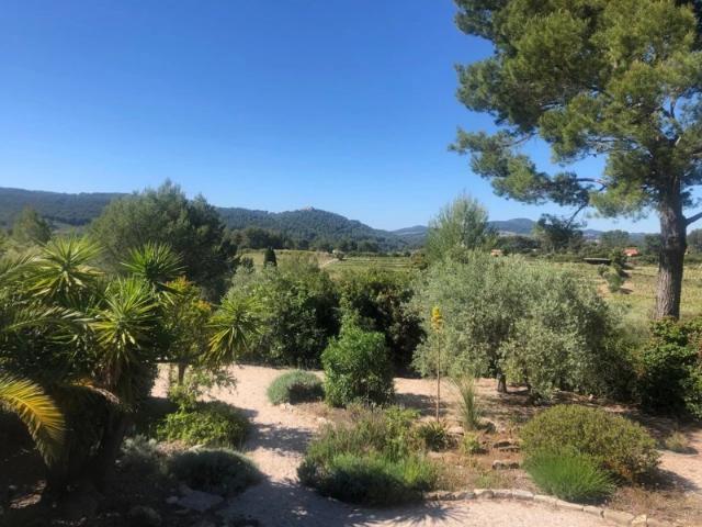 MAISON AVEC PISCINE CASTELLET LE BEAUSSET