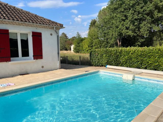 Maison avec piscine dans le pittoresque Trémolat sur la Dord. 160m² Trémolat