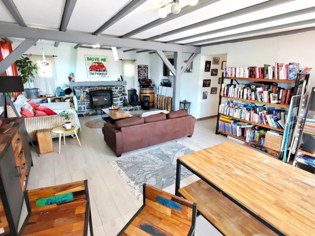 Maison avec Piscine et dépendance plain pied à terminer !