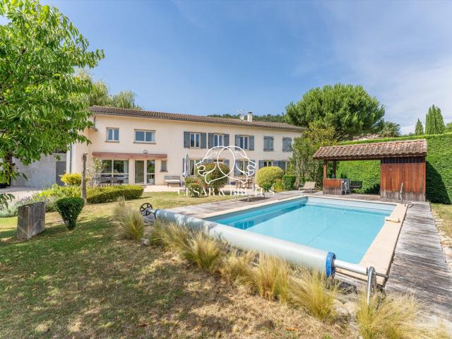 Maison Avec Piscine Et Dependances 198m² Beynost