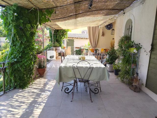Maison avec piscine et deux appartements indépendants – Mouriès