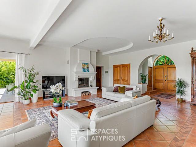 Maison avec piscine et jardin