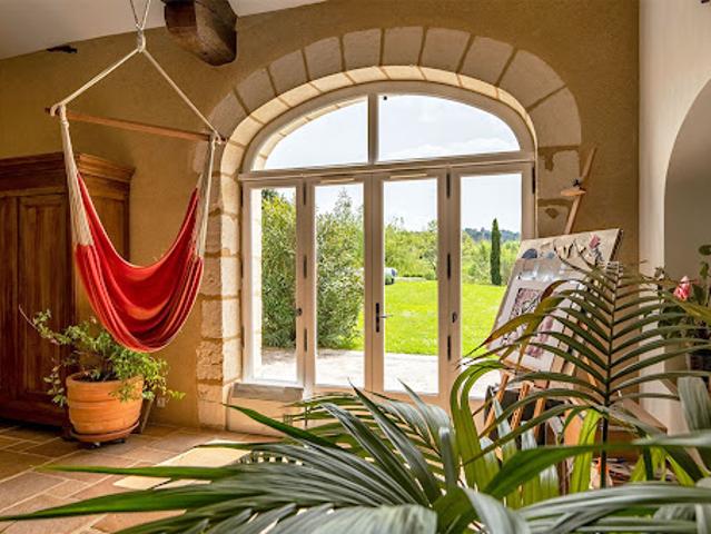 Maison avec piscine et jardin