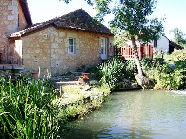 Maison avec piscine et jardin