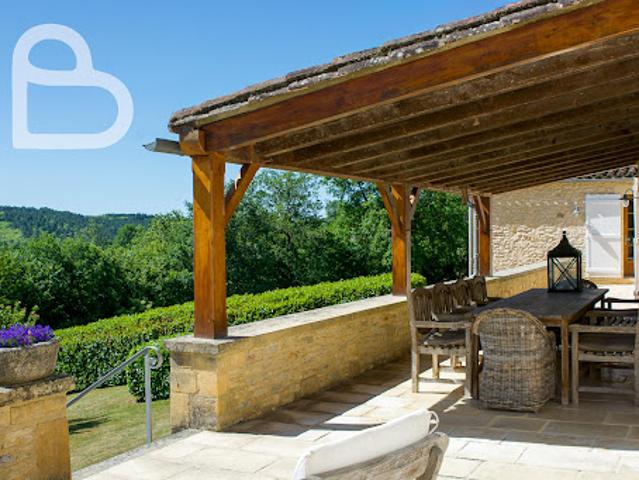 Maison avec piscine et jardin