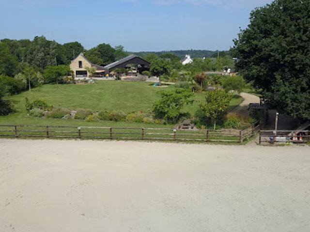 Maison avec piscine et jardin