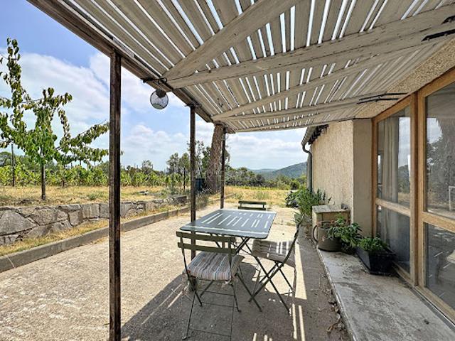 Maison avec piscine et jardin