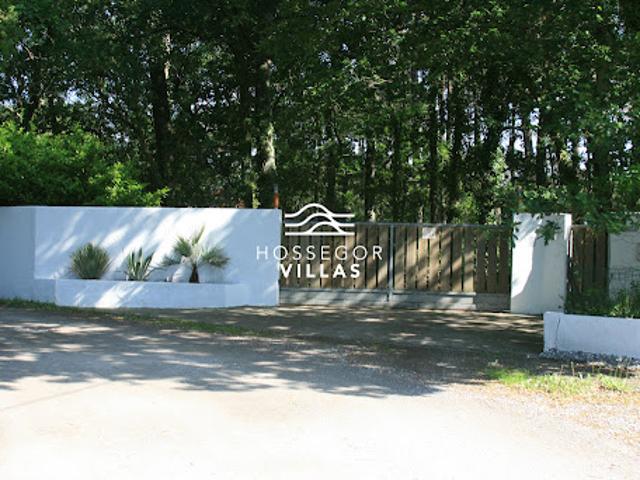 Maison avec piscine et jardin