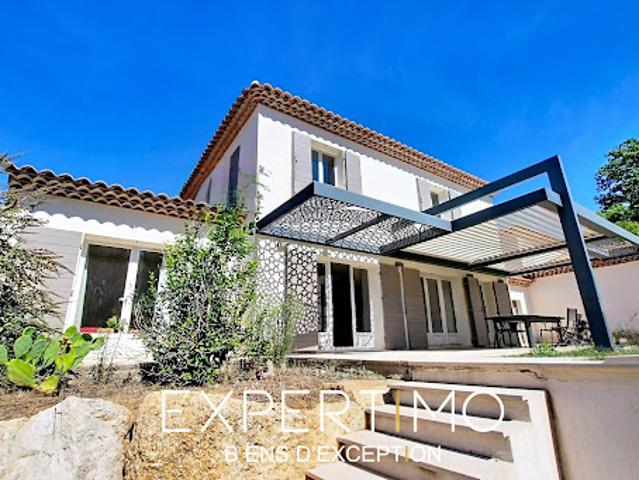 Maison avec piscine et jardin