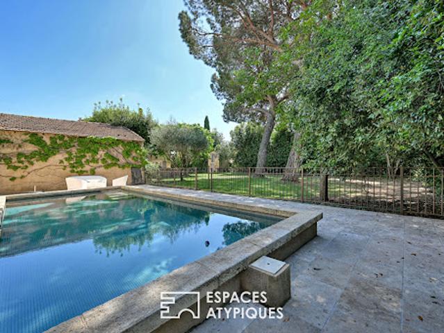 Maison avec piscine et jardin