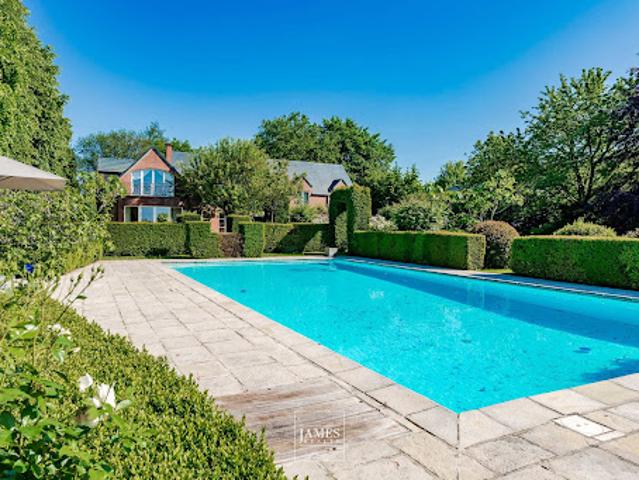 Maison avec piscine et terrasse