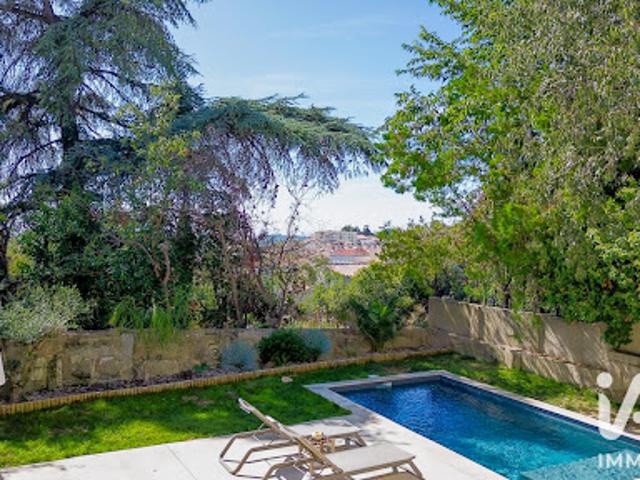 Maison avec piscine et terrasse