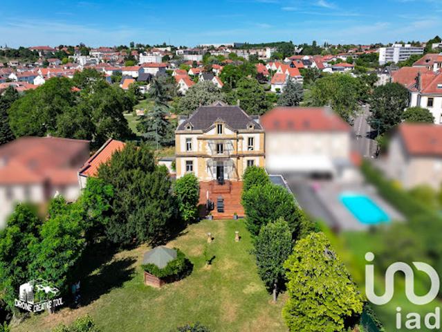 Maison avec piscine et terrasse