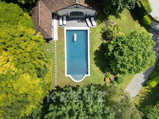 Maison avec piscine et terrasse
