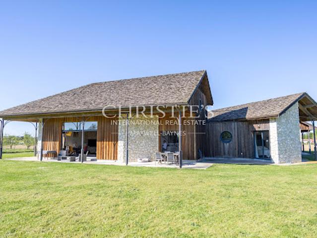 Maison avec piscine et terrasse