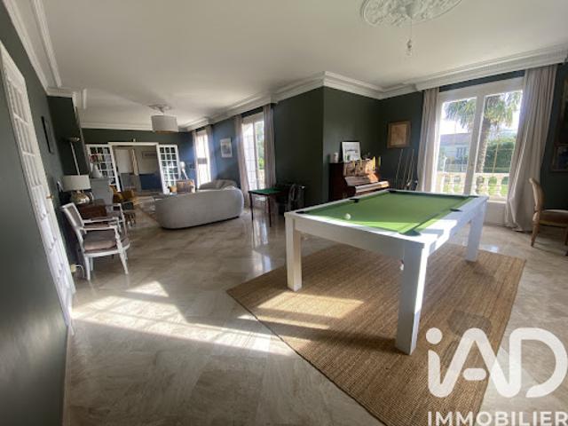 Maison avec piscine et terrasse