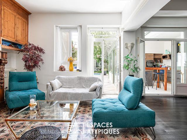 Maison avec piscine et jardin