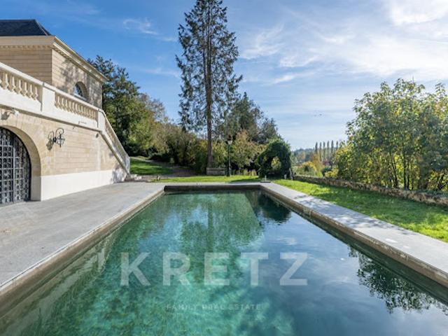 Maison avec piscine et terrasse