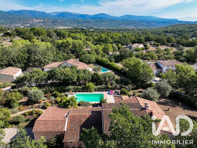 Maison avec piscine et terrasse
