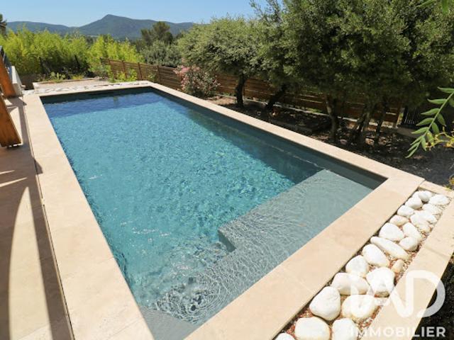 Maison avec piscine et terrasse