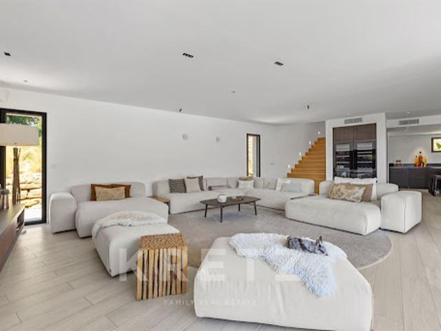 Maison avec piscine et terrasse