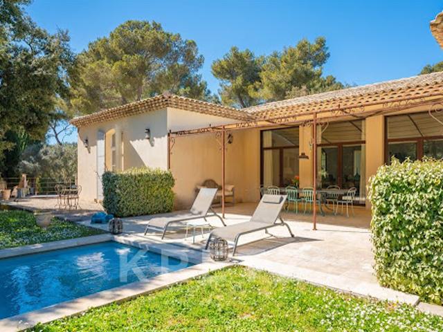 Maison avec piscine et terrasse