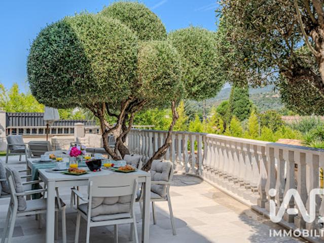 Maison avec piscine et terrasse