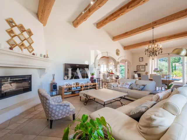 Maison avec piscine Fontvieille 200m² Fontvieille