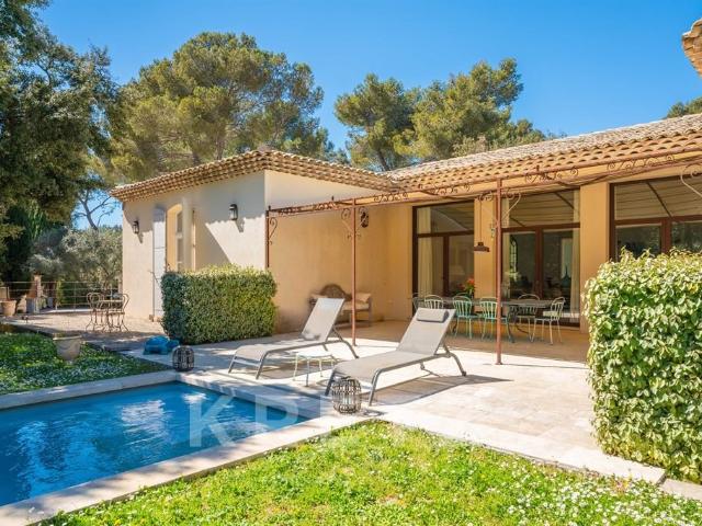Maison avec piscine Saint Marc Jaumegarde 223m² Aix En Provence