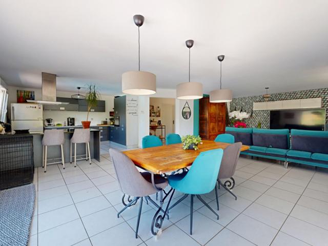 Maison avec piscine 148m2 à Rioz