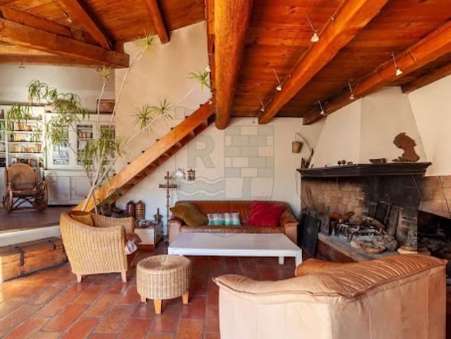 Maison avec piscine et jardin
